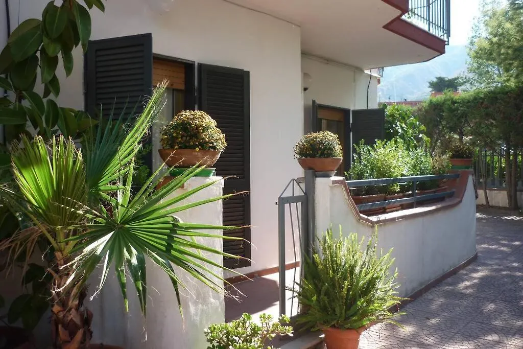 Casa Vesuvio Daire Massa di Somma 0*,  İtalya